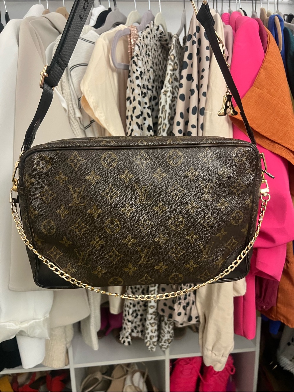 Louis Vuitton Authentic Monogram Crossbody
